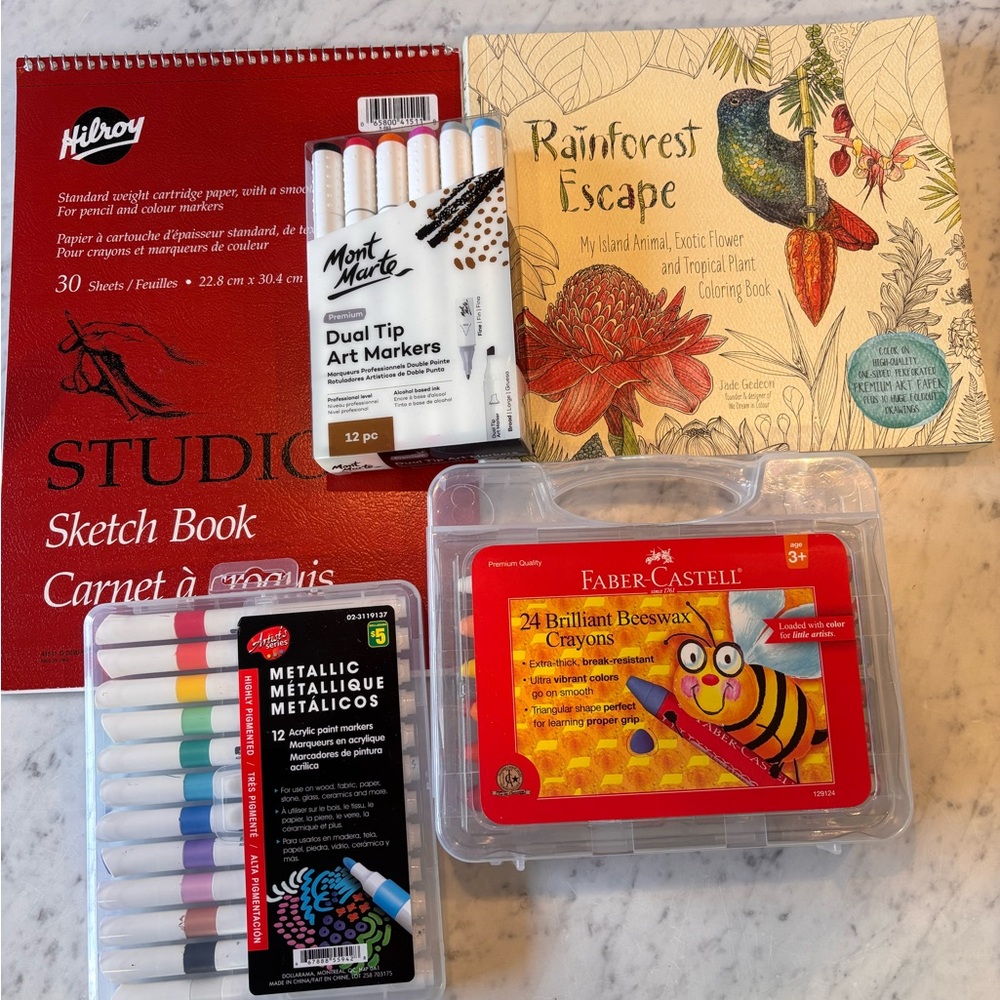 New/like new colouring lot